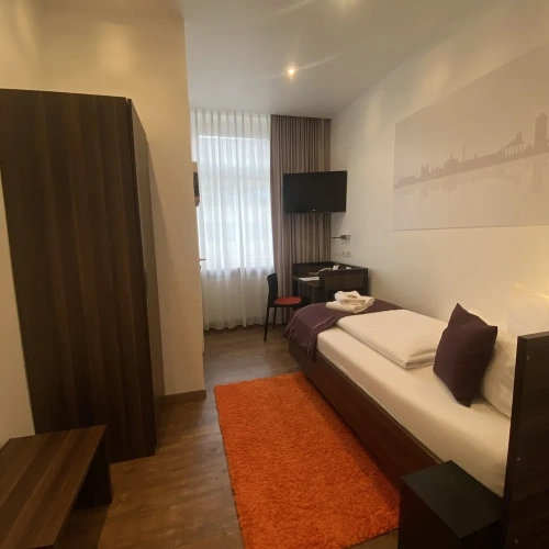 Standard Single room
