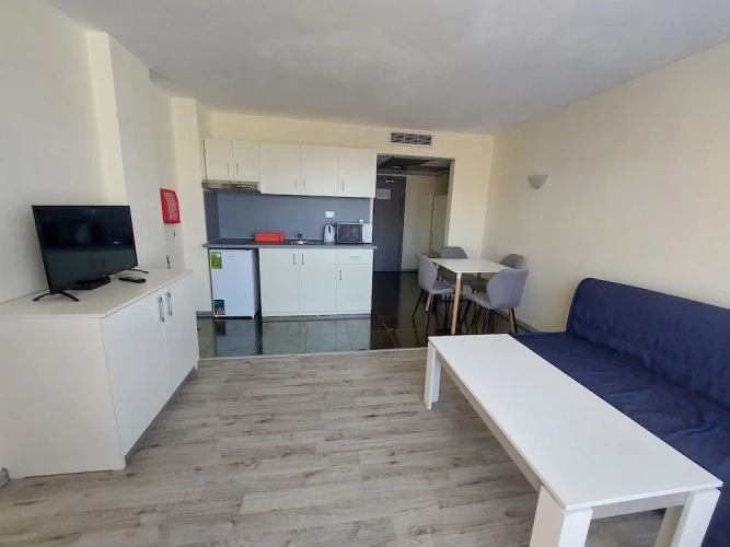 1 Bedroom Apartment with balcony