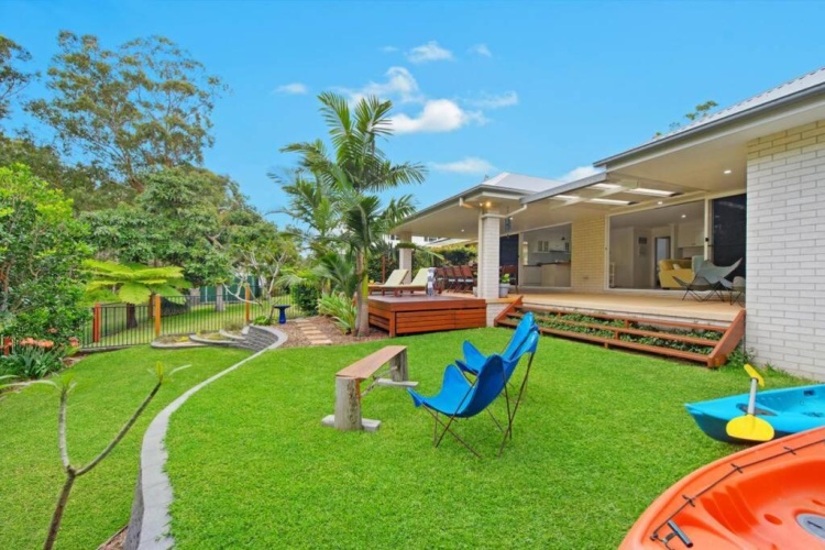 4 Bedrooms Cottage