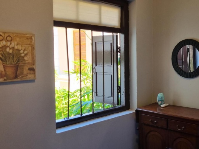 2 Bedrooms Cottage