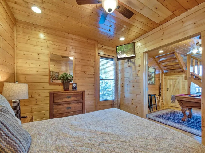 Bella Yani - Three Bedroom Cabin