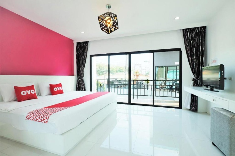 Standard Double room with pool view