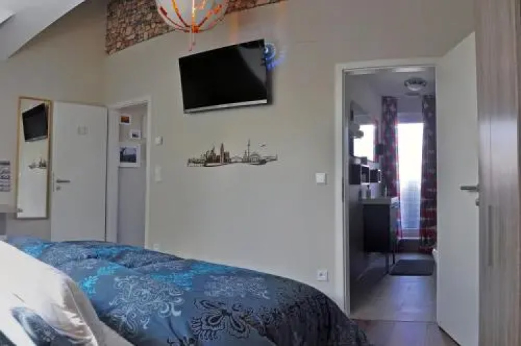Frankfurt Bed  Breakfast