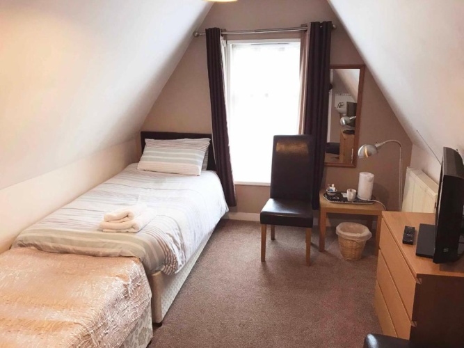 Standard Single room