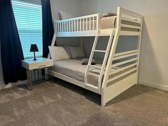 1010 SS - Modern Comfort Oasis