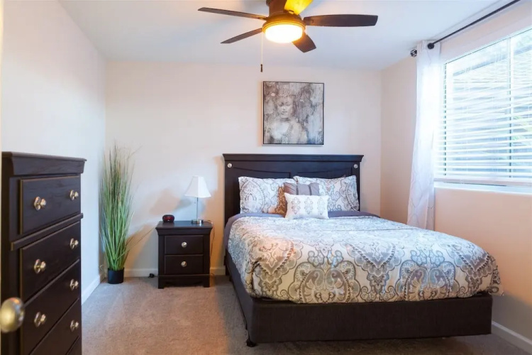 4BR Ocotillo Lakeview Home w/ Pool
