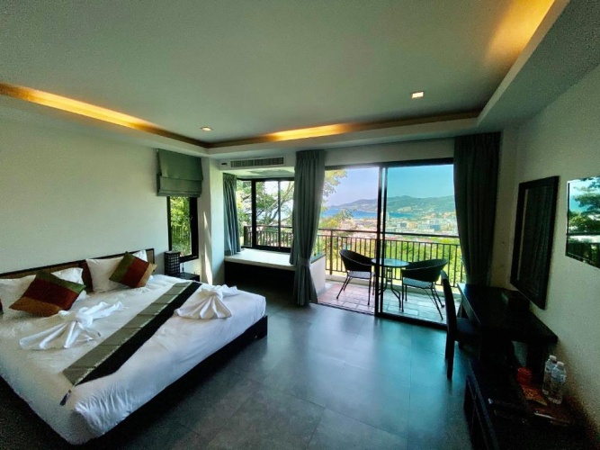 Deluxe Suite