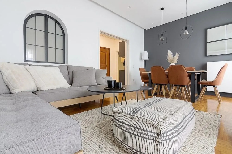 Spacious 3 bedroom apartment in Thessio