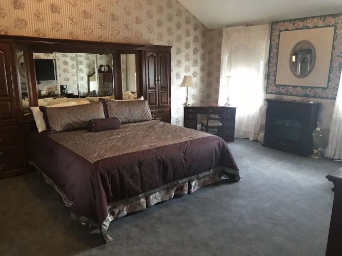 Long House Manor B And B