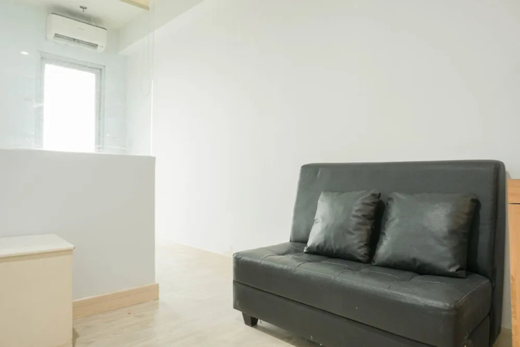 Cozy and Simply Studio Titanium Square Apartment