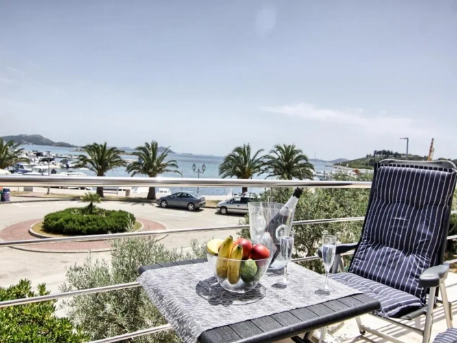1 Bedroom Apartment with sea view