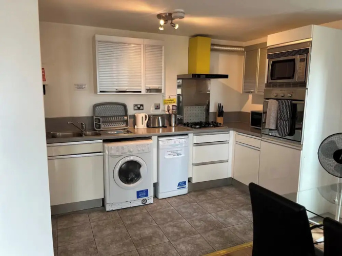 Premium 2Pax Apartment with Kitchen