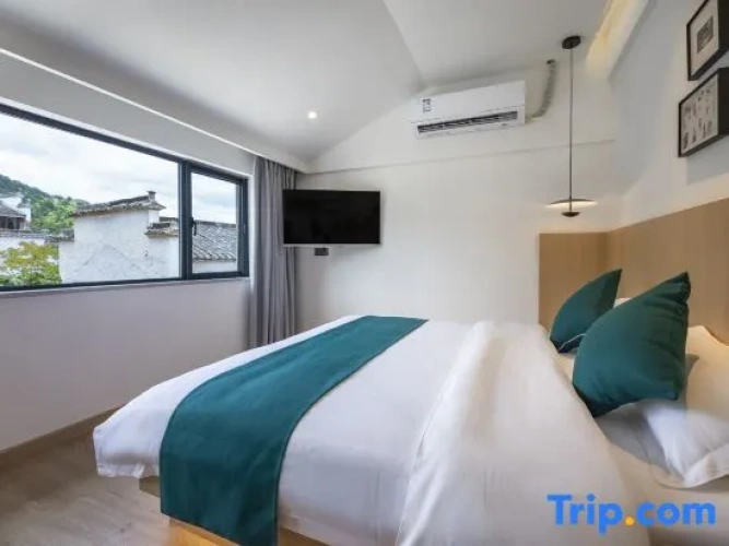 Standard Double room with mountain view