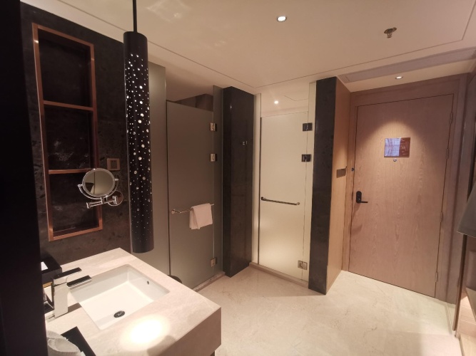 Superior Twin room with city view