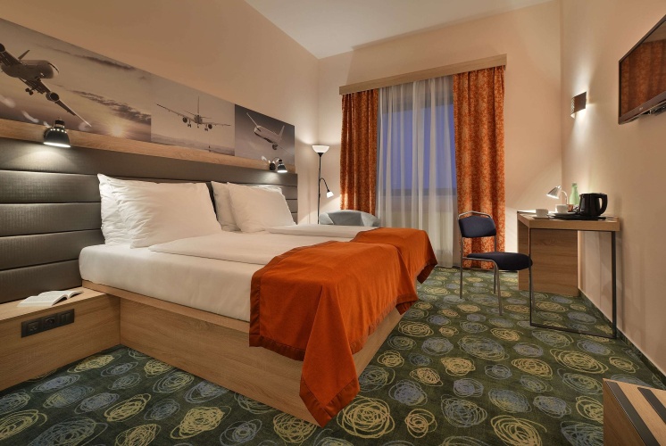 Ramada by Wyndham Airport Prague photo 6