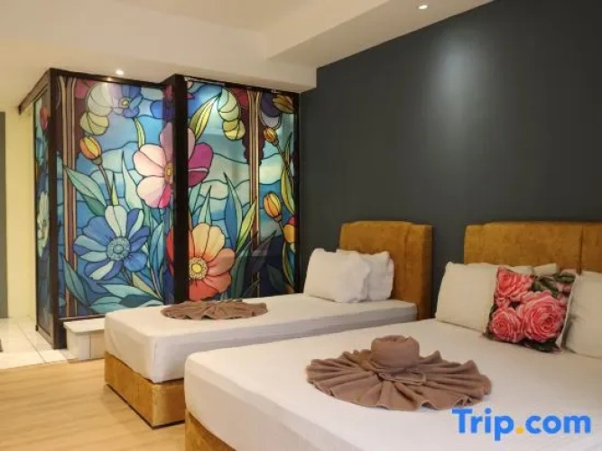 Deluxe Double room with city view