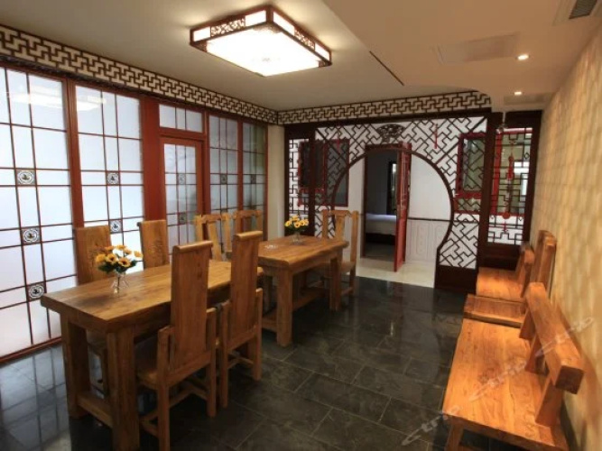 Zhantan Courtyard Hotel