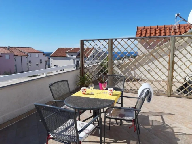 Apartment with balcony and with view