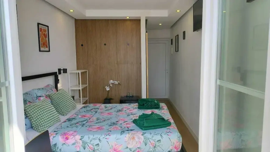 Standard Double room with city view