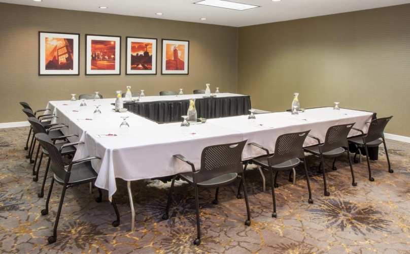 Crowne Plaza Suites Msp Airport photo 16