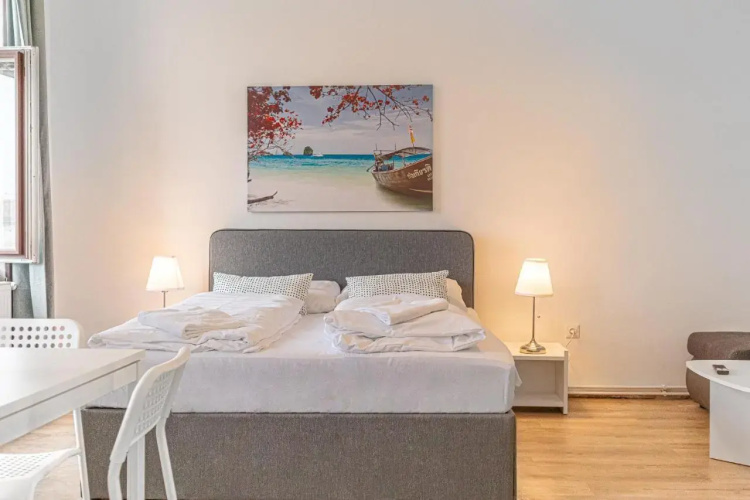 Pleasing 2BR Apt. AKH-Perfect for Groups