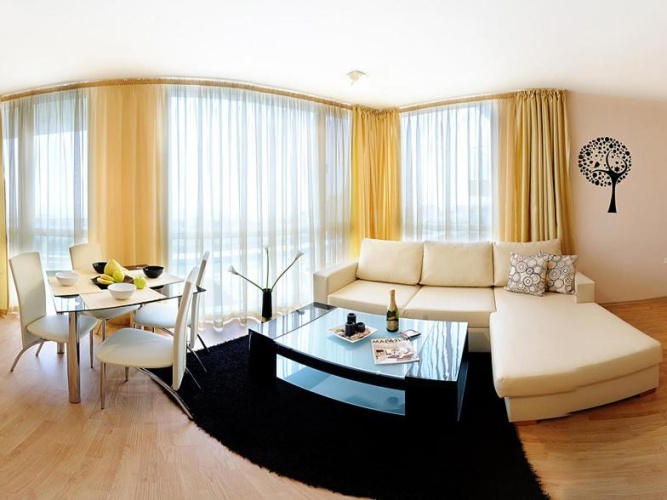 1 Bedroom Apartment with sea view