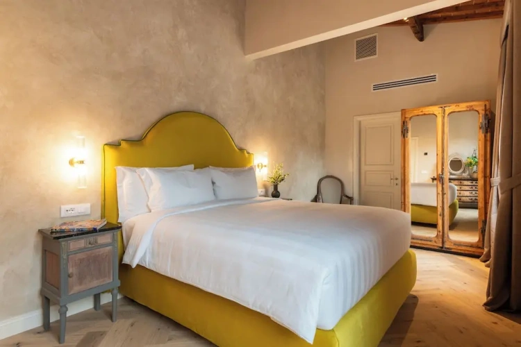 1 Bedroom Comfort Apartment with courtyard view