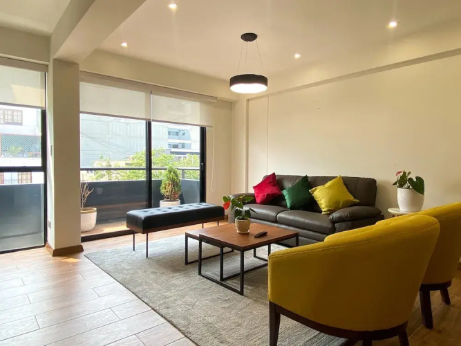 Beautiful 2BR With Balcony in Miraflores