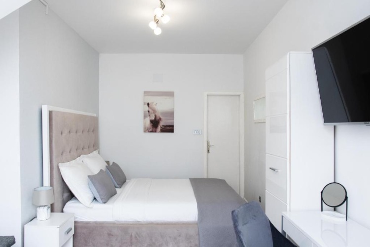 Studio with balcony and with sea view