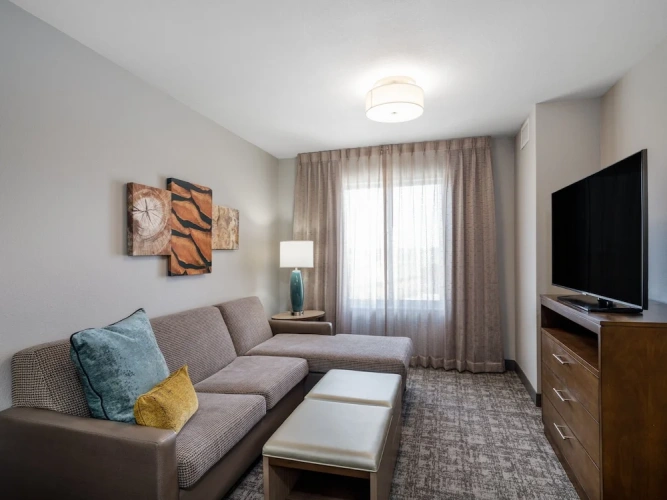 1 Bedroom Suite
