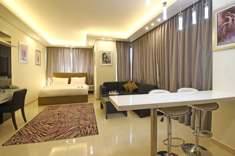 Palm Ville Suites