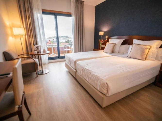 Superior Double room with balcony and with sea view