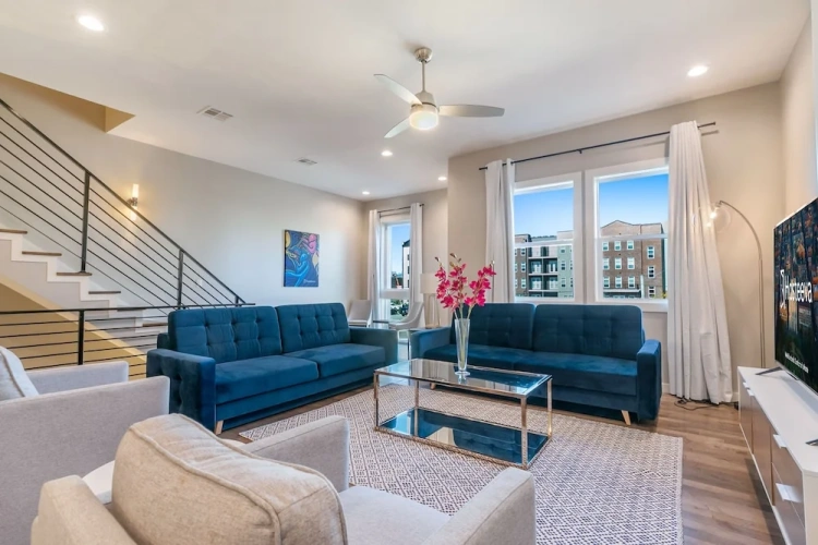 4 Bedrooms Standard room with balcony
