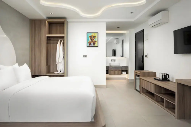Chaiya Palace Hotel