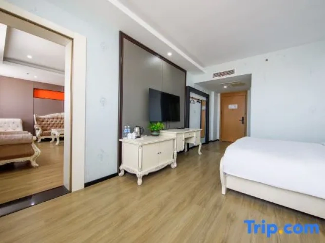 1 Bedroom Deluxe Suite