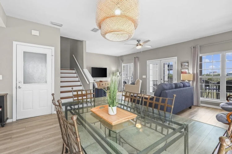 214 Shoreland