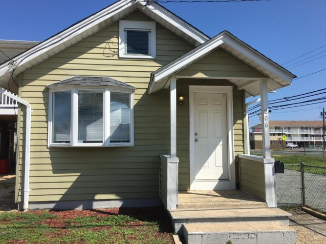 2 Bedrooms Cottage
