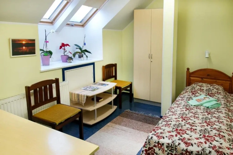 Standard Triple room with view