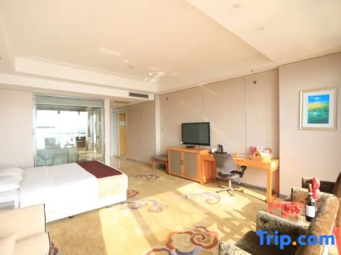Standard Double room with lake view