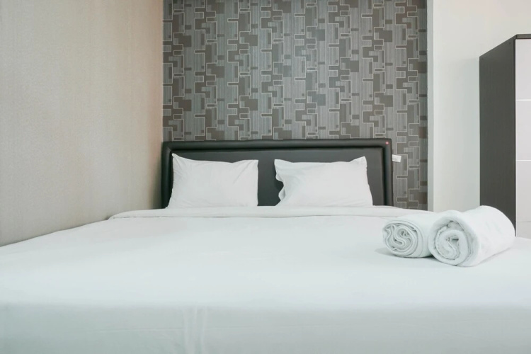 Simply Modern Studio Apartment at Centro City Residence