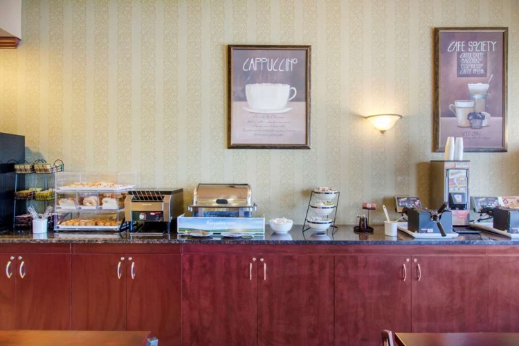 Comfort Inn & Suites photo 24