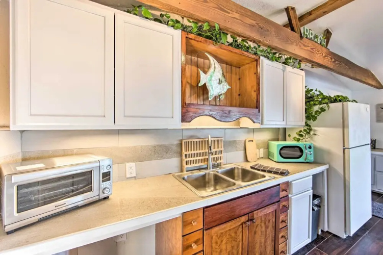 Water Views + Deck: Gun Barrel City Cottage!