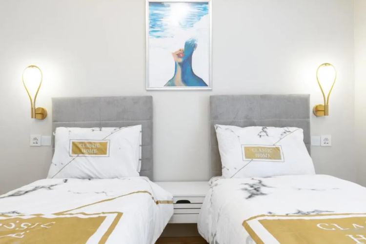 NEW #4 DESIGN LUXURY apt