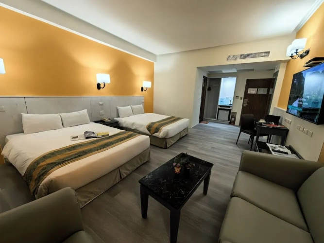 Business Quadruple room