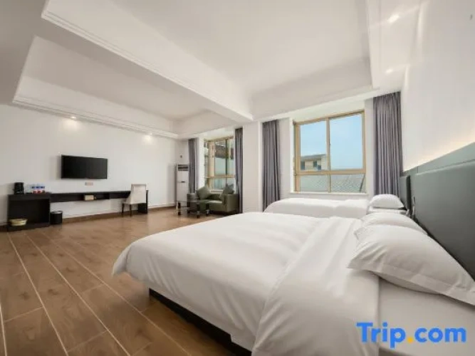 Deluxe Family room