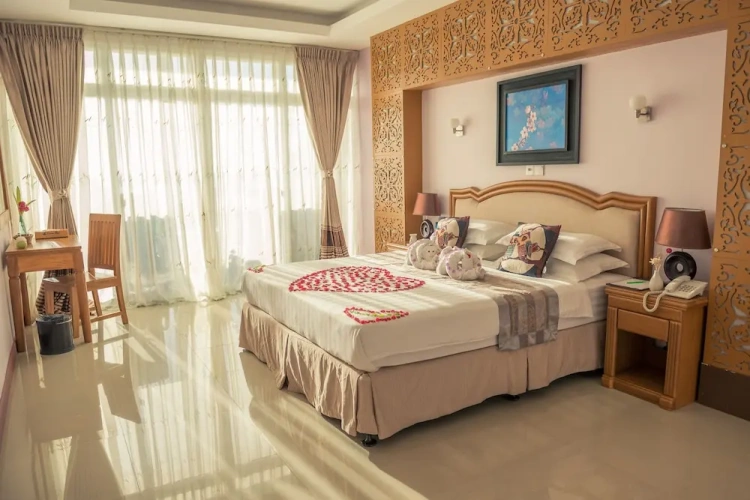 2 Bedrooms Executive Bungalow with balcony and with ocean view