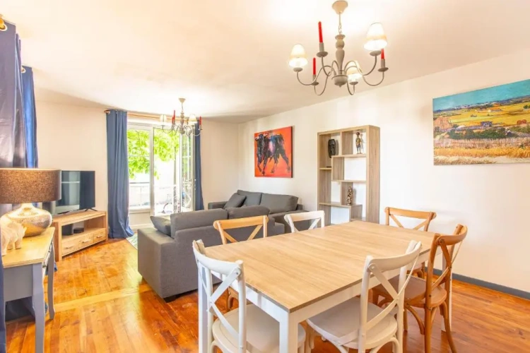 3 Bedrooms Cottage