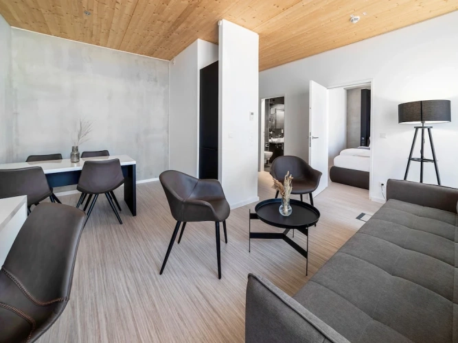 Suite with city view