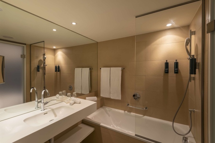 Doubletree by Hilton Vienna Schonbrunn photo 11