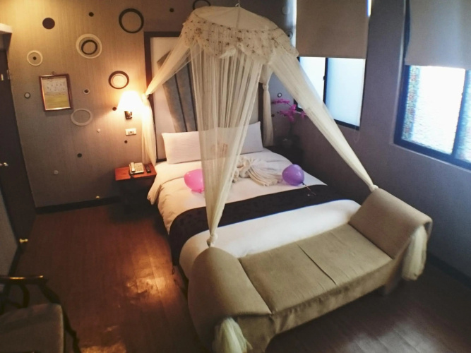 Fuchia Hotel